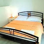 With Parking Space Seget Donji, - 18188 Apartamento