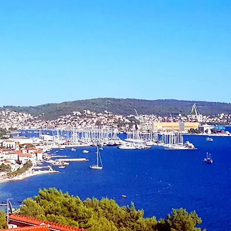 With Parking Space Seget Donji, - 18188 Appartement *