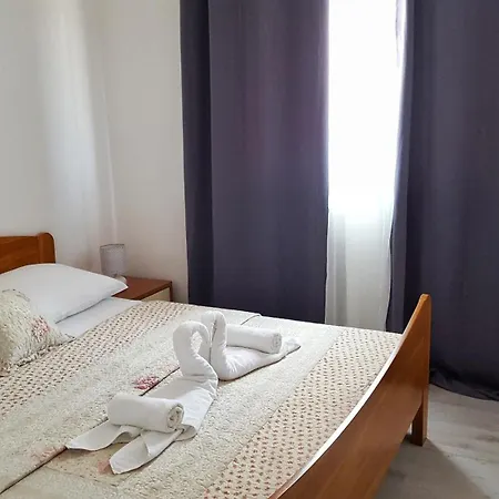 With Parking Space Seget Donji, - 18188 Appartement *