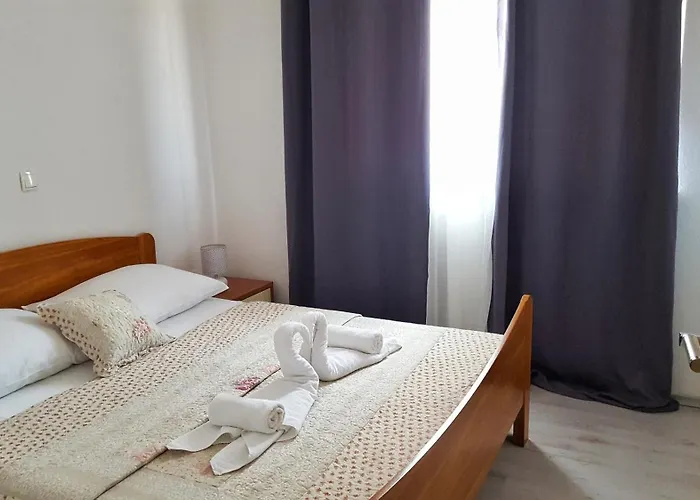 With Parking Space Seget Donji, - 18188 Appartement *